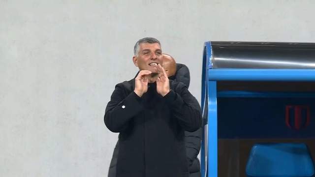 为亚泰留转会费，成都官宣贺一然加盟 补2位置 7新援组建争冠阵容