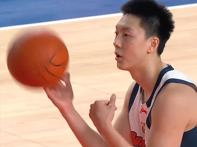 广东惨遭18分逆转，一战打破全明星滤镜，杜锋无能狂怒