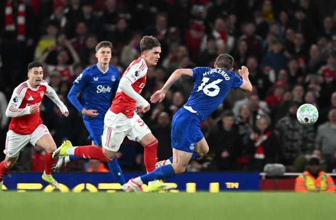 英超6队出征仅剩2支,西甲三强围剿,谁才是真正的第一联赛? 英超6队出征仅剩2支,西甲三强围剿,谁才是真正的第一联赛?