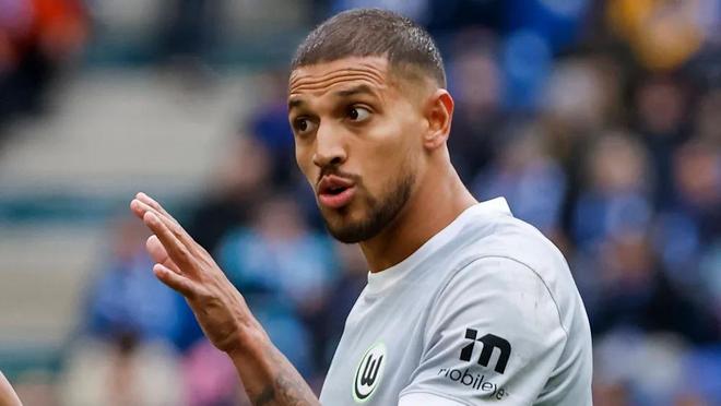 维尼修斯-索萨：维尼修斯总想方设法扰乱对手，在青训时就如此