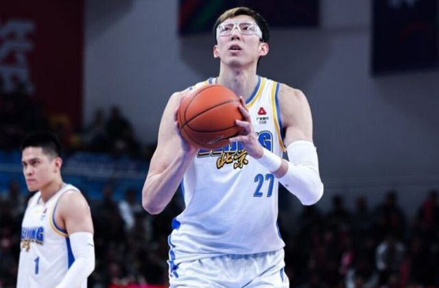 京辽大战赵睿陈盈骏合砍52分10助攻，拯救的不是许利民而是周琦