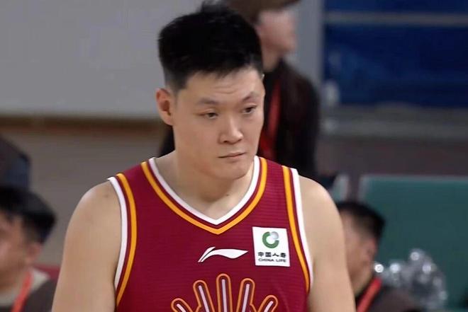 上海男篮4分险胜山西，古德温31+7张镇麟15+5，张宁正负值-14