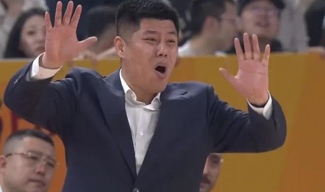 CBA一夜4场惨败！2大争冠球队复苏，山西末节崩盘，上海13连胜