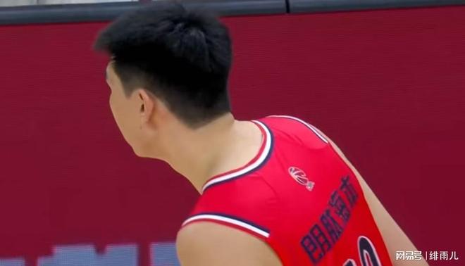 朱芳雨赌对了！CBA第一中锋将加盟广东队，这可是杜锋的争冠底牌