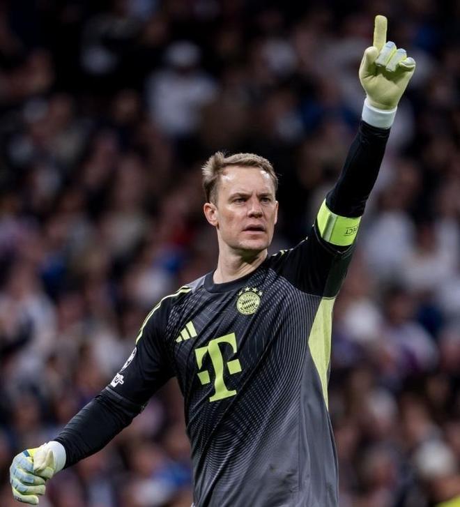 越老越妖!40岁高龄9次神扑征服伯纳乌,最伟大门将之一实至名归 越老越妖!40岁高龄9次神扑征服伯纳乌,最伟大门将之一实至名归