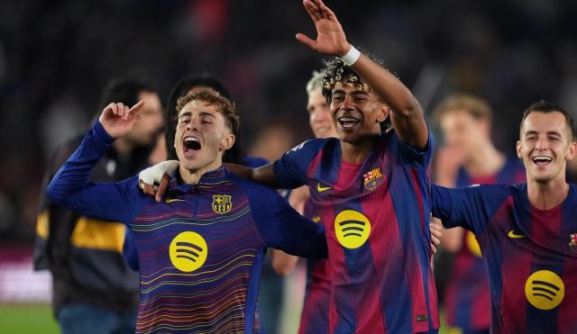 巴萨9分领跑西甲，诺坎普期待欧冠逆转