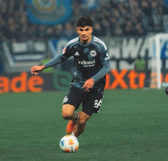 22场8射5传！米兰关注德甲20岁天才中场，被新帅弃用后欲离队