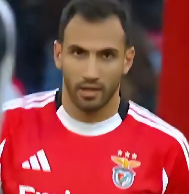 2-0后!穆帅争二重现生机:下轮本菲卡对决葡体,不胜=无缘欧冠 2-0后!穆帅争二重现生机:下轮本菲卡对决葡体,不胜=无缘欧冠