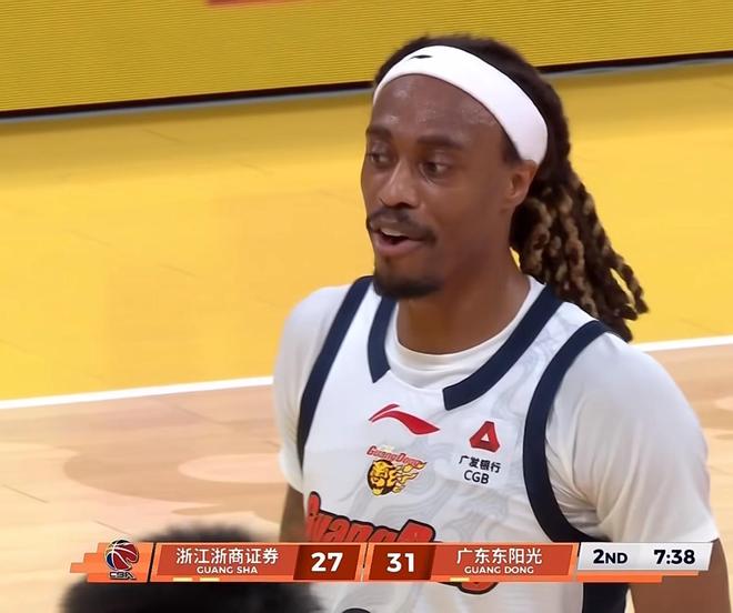 随着广东赢球、北京落败，CBA又乱了！广东重回第三，北京第四