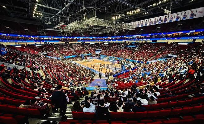 记者：李添荣是和朋友打招呼，和首钢没关系就是安保态度问题