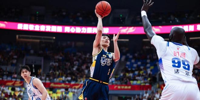 广东男篮险胜宁波！赛后数据一清二楚，杜锋教练应该感谢一人