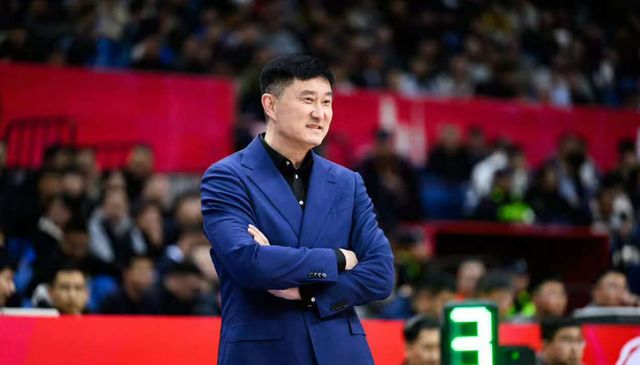 CBA最新消息！广东宏远官宣临时换帅，北京首钢报价顶级外援