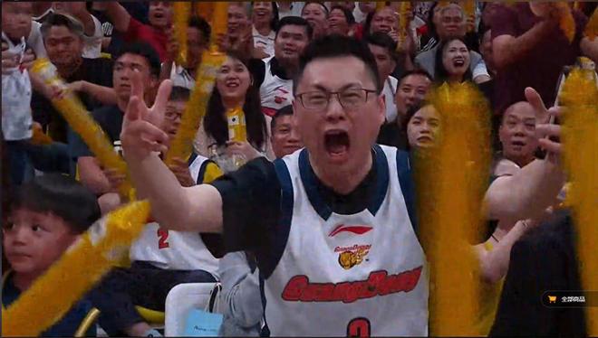 破案！阵容越破徐杰数据越惊艳原因找到，和队里1人不在关系很大