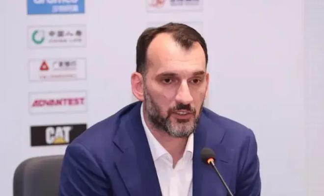 胜宁波发布会!助教赢球仍总结攻守问题,徐杰亲承能承担更多责任 胜宁波发布会!助教赢球仍总结攻守问题,徐杰亲承能承担更多责任