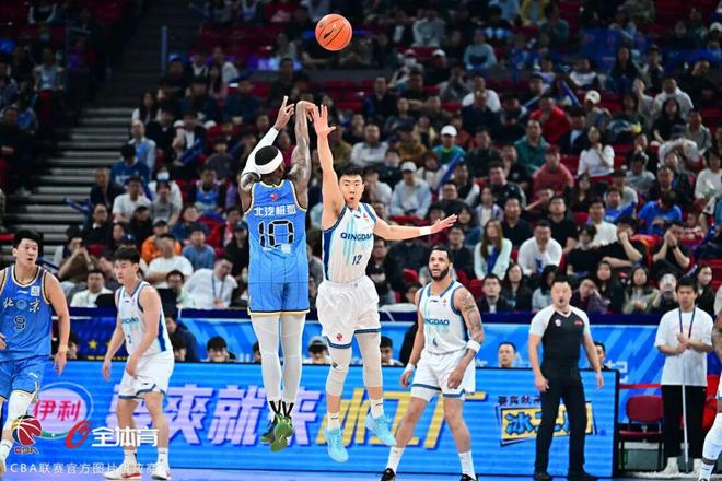 北京男篮主场取胜,奥运冠军现场见证! 北京男篮主场取胜,奥运冠军现场见证!