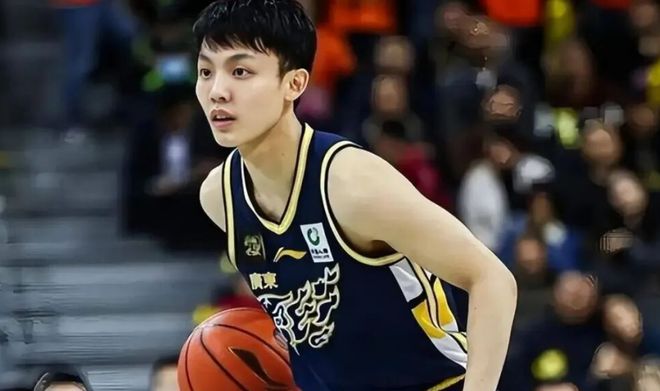 广东男篮今日早报！焦泊乔确定回归，新大外援官宣加盟，被裁外援人选出炉