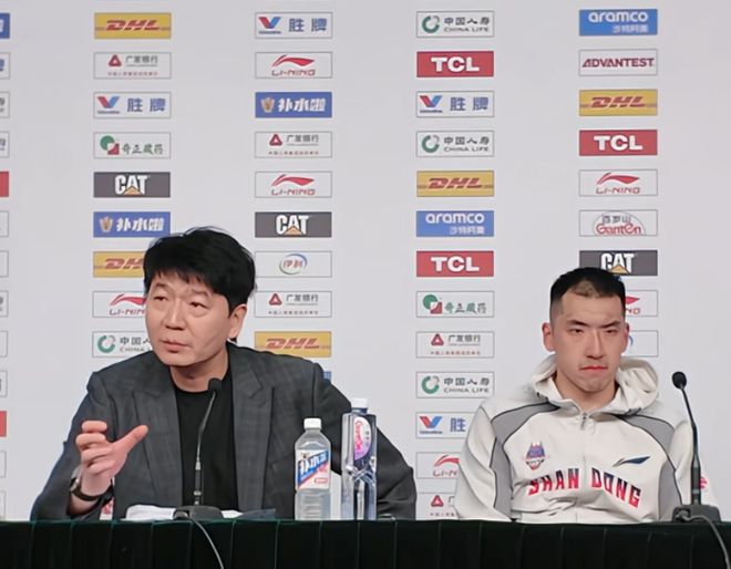 输北控发布会！邱彪费解第三节崩盘，肯定陶汉林，强调自己需提升