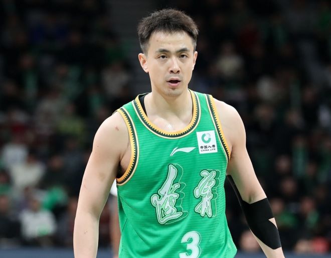 辽宁横扫同曦：赵继伟20+6末节12分 郭昊文18+10赵柏清21分