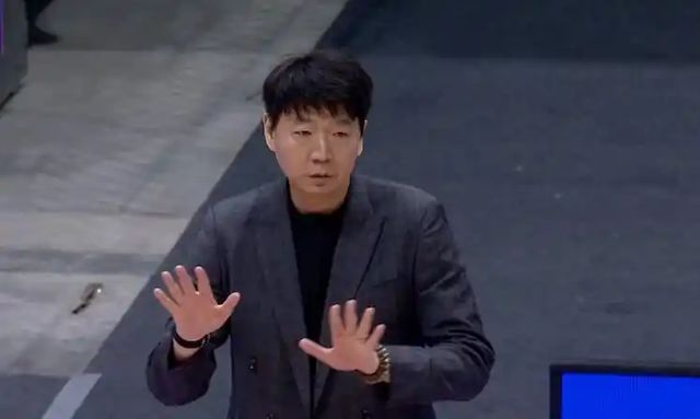 山东男篮不敌北控惨遭四连败，邱彪执教没有亮剑只有亮贱