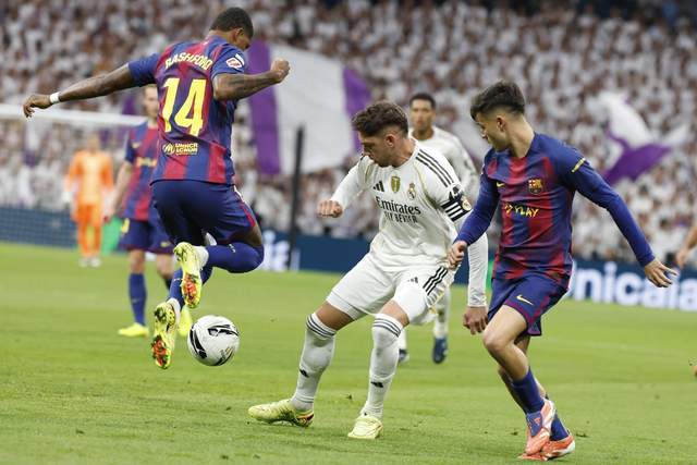 皇马巴萨全灭！欧冠新王真要来了？