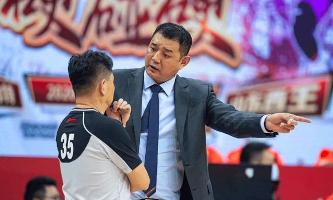 四连败之后，终于发现邱彪和巩晓彬的差距，逍遥王三方面碾压