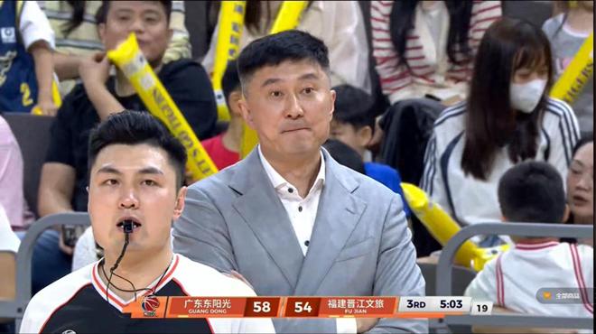 广东为何遭逆转？媒体人：杜锋主动选落位，球迷：第五名可多赚钱