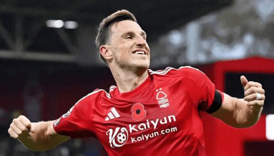 1:0！欧联杯半决赛，诺丁汉森林击败维拉占先机，英超冲欧冠6名额