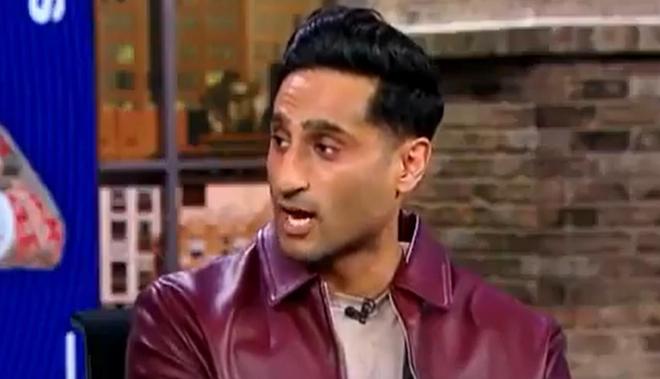 Shams:热火今夏将尝试引进字母哥,莱利想要巨星是人尽皆知的 Shams:热火今夏将尝试引进字母哥,莱利想要巨星是人尽皆知的