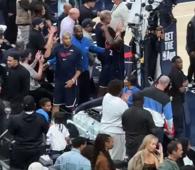 小卡关键战拉胯遭多方嘲讽！美媒总结快船生涯：最大败笔离开猛龙