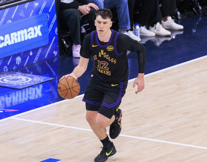 湖人胜奇才采访！雷迪克谈老詹三双词穷，解析肯纳德+2内线使用！