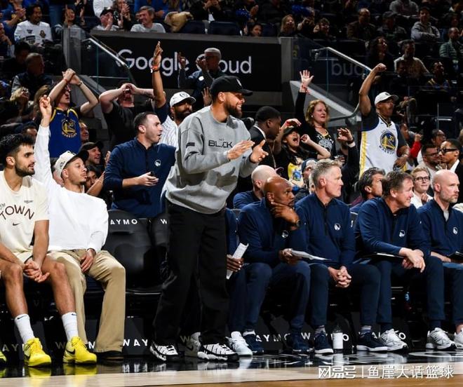 勇士109-106篮网！波尔津吉斯有好有坏，格林赛后谈库里把话挑明