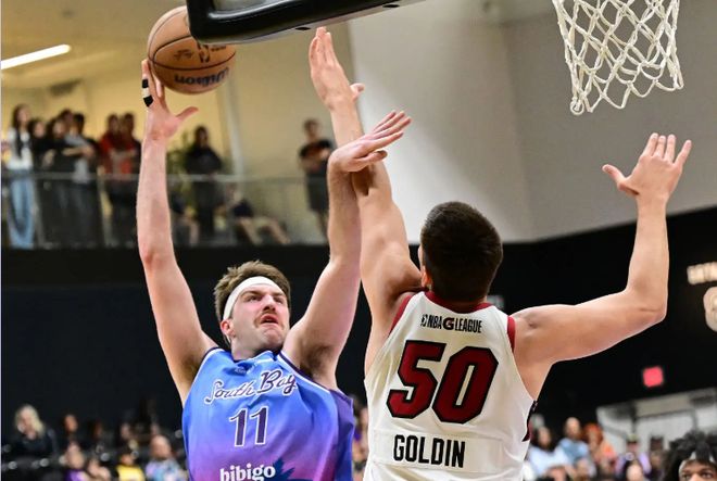 收官战中打出赛季最强表现！湖人真的不考虑将他进行转正吗？