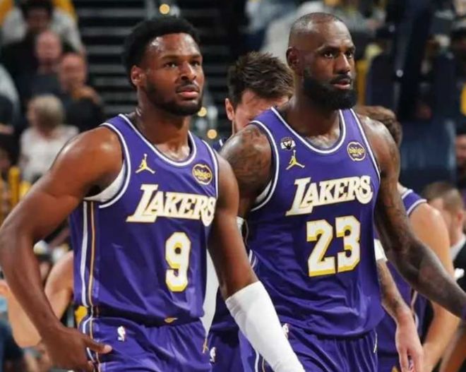 詹姆斯复出以来，湖人7胜1负，他已经找到自己的球队地位！