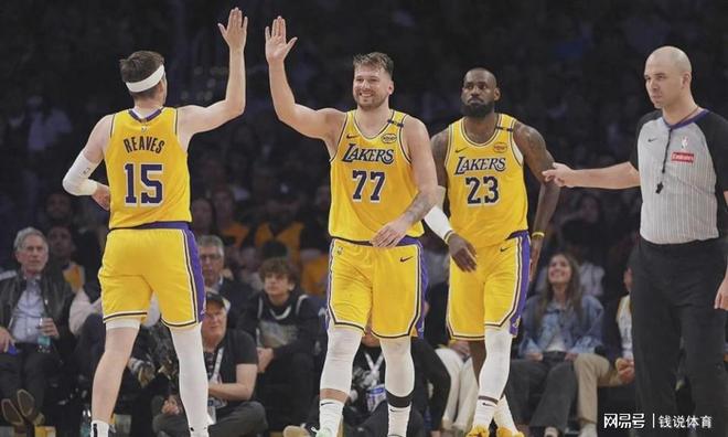 狮子大开口，要2.4亿顶薪 ！把湖人当提款机了，你永远比不上欧文