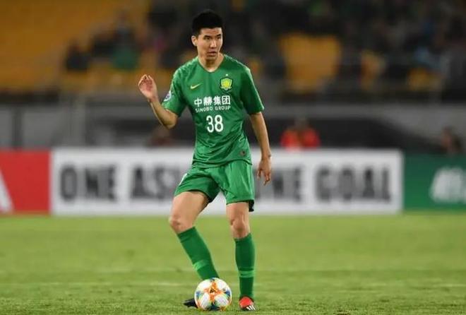 他曾代表国安踢亚冠主力，如今官宣加盟大连鲲城，直接出战中甲
