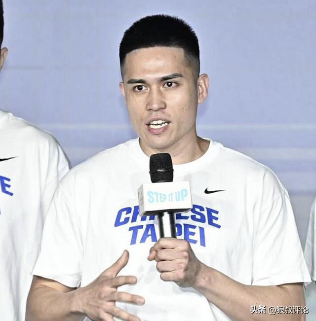 陈盈骏谈山西主场吐口水事件:球迷喊我名字骂了几句朝我吐口水 陈盈骏谈山西主场吐口水事件:球迷喊我名字骂了几句朝我吐口水