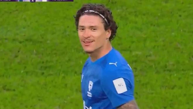 被挤出联赛名单，努涅斯亚冠献绝杀后对高层送上“眼神杀”