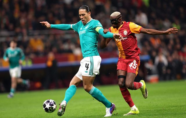 后穆里尼奥时代,加拉塔萨雷还是狮子王,费内巴切仍是那只金丝雀 后穆里尼奥时代,加拉塔萨雷还是狮子王,费内巴切仍是那只金丝雀