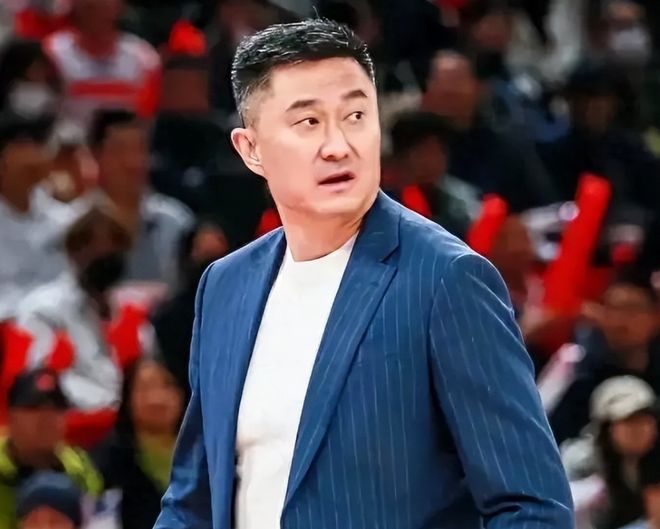 CBA3消息:广东队被18分逆转,杜峰揪出3人,郭士强看好冲冠3黑马 CBA3消息:广东队被18分逆转,杜峰揪出3人,郭士强看好冲冠3黑马