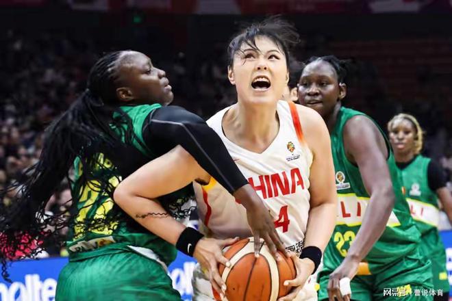 直播调整！中国女篮VS比利时队，宫鲁鸣变阵冲连胜李月汝让人感动