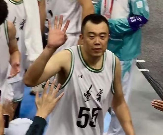 辽宁日报:原辽篮队长韩德君有望加入“东北超”沈阳队 辽宁日报:原辽篮队长韩德君有望加入“东北超”沈阳队