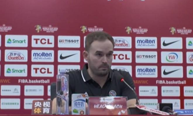 南苏丹女篮主帅:中国女篮是世界最强之一,感谢球员们没放弃 南苏丹女篮主帅:中国女篮是世界最强之一,感谢球员们没放弃