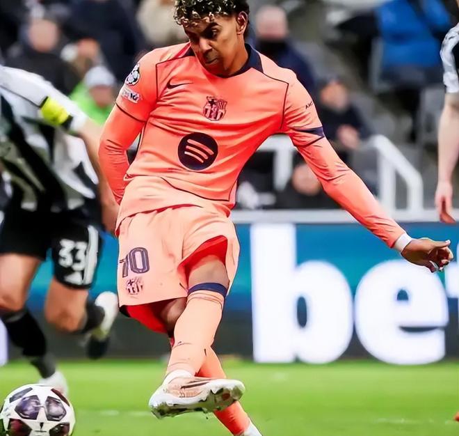 欧冠1/4决赛明天3月19日赛程：巴萨PK纽卡斯尔联，拜仁晋级无悬念