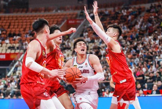 CBA焦点战今夜打响!CCTV5不直播!青岛争前4,北控广州冲季后赛 CBA焦点战今夜打响!CCTV5不直播!青岛争前4,北控广州冲季后赛