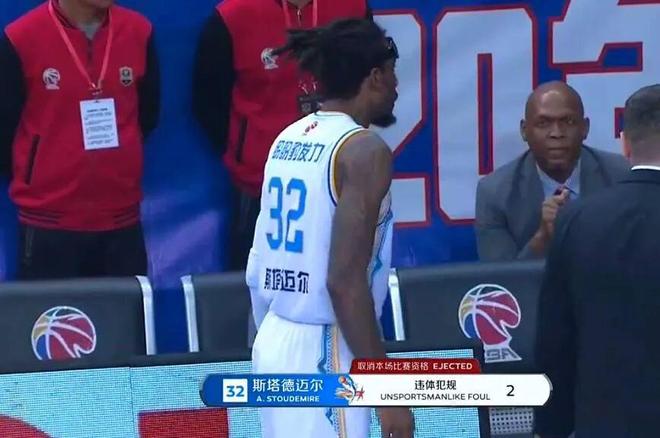 官宣！CBA名宿，入选美国名人堂！