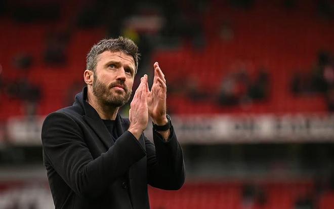 TA记者：卡里克的情况没变，带曼联打进欧冠就能转正