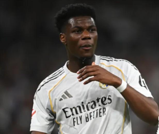 英媒：曼联关注楚阿梅尼，皇马可能会考虑套现买罗德里或恩佐