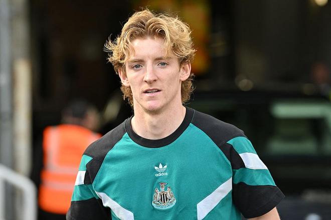 记者：安东尼-戈登愿意加盟拜仁，预计未来几周进行会谈