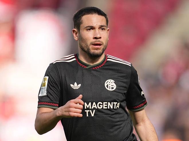 拜仁官方：格雷罗左大腿后侧肌肉轻微撕裂，将暂时缺阵