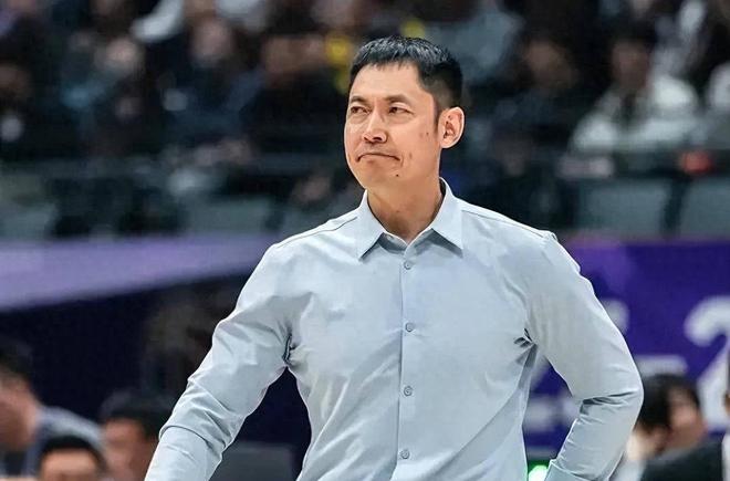 北控出局赛后，京媒罕见点名批评1人，京迷喊话：集体给张帆道歉